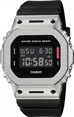 Наручные часы Casio GM-5600M-1